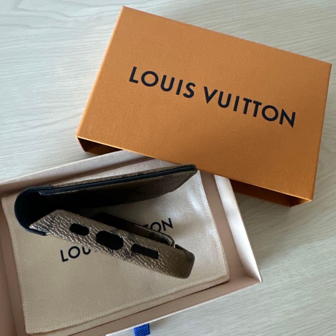 LOUIS VUITTON 手帳型iPhoneケース