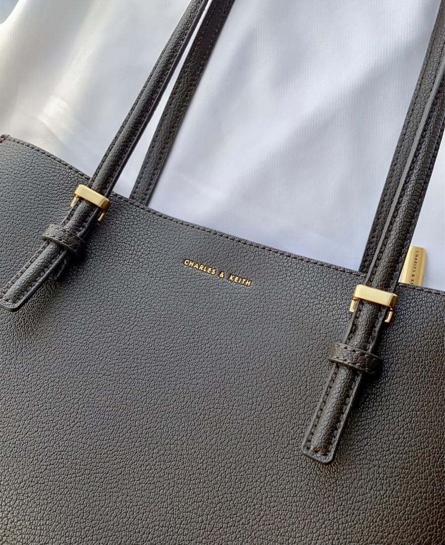 CHARLES & KEITH クラシックダブルハンドル トートバッグ　ブラウン