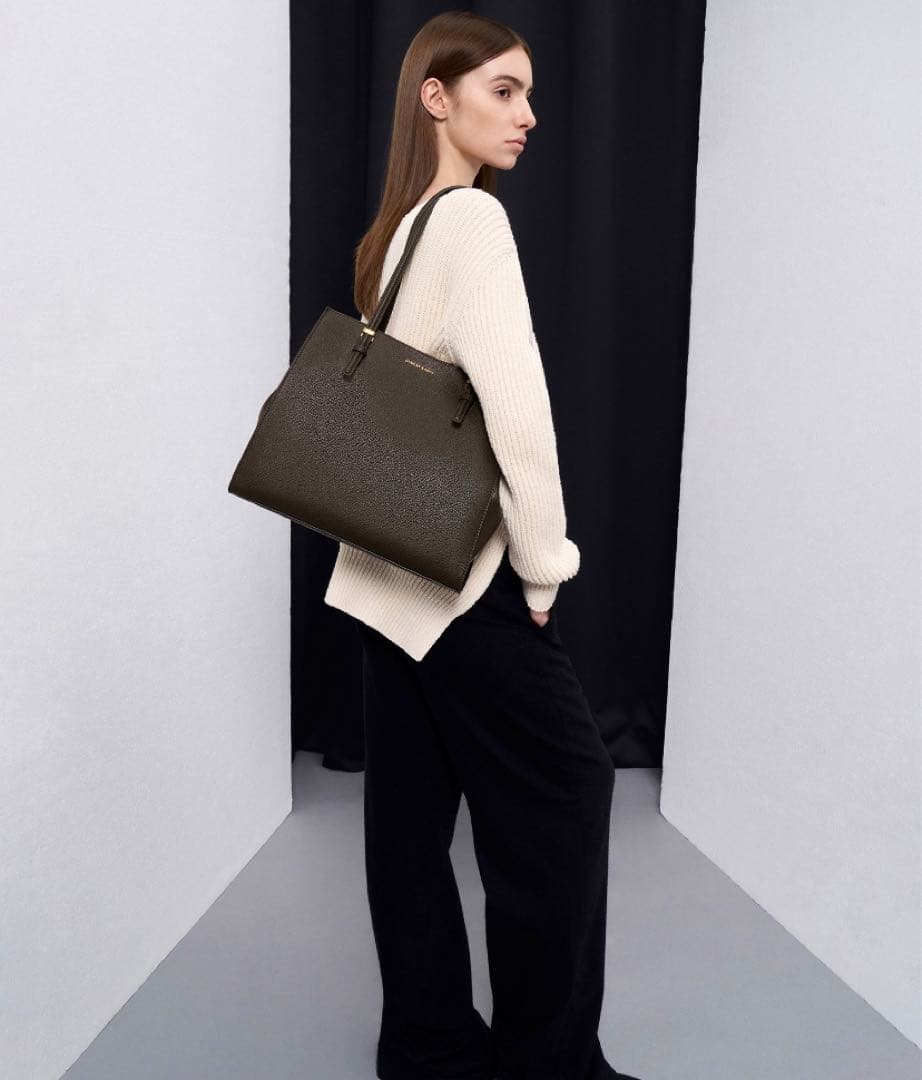 CHARLES & KEITH クラシックダブルハンドル トートバッグ　ブラウン