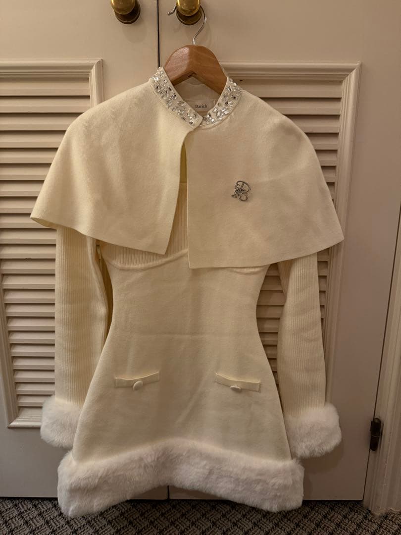 くま様＊Darich ビジューケープニットミニワンピース