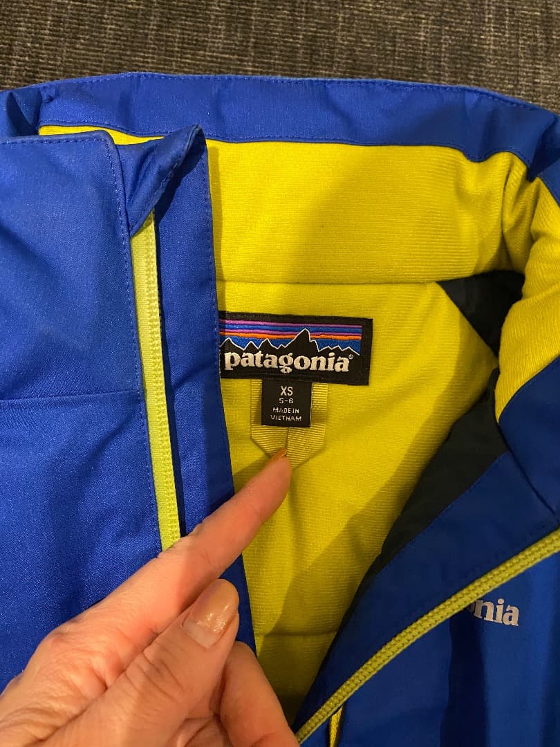 patagonia 子ども用スキーウェアセットXS
