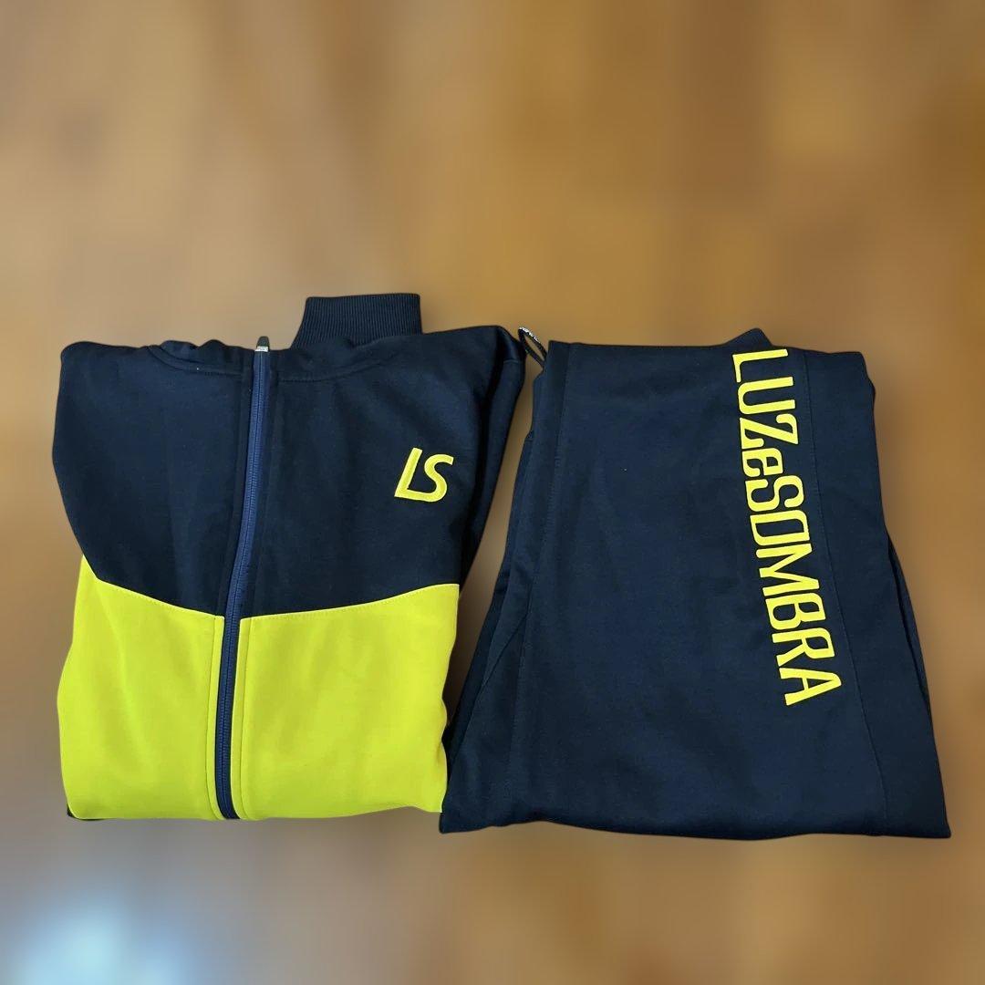 ルースイソンブラ　LUZeSOMBRA 上下セットアップXL大人用