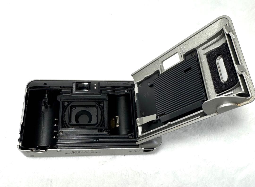 フィルムカメラ Konica BiGmini F #2974