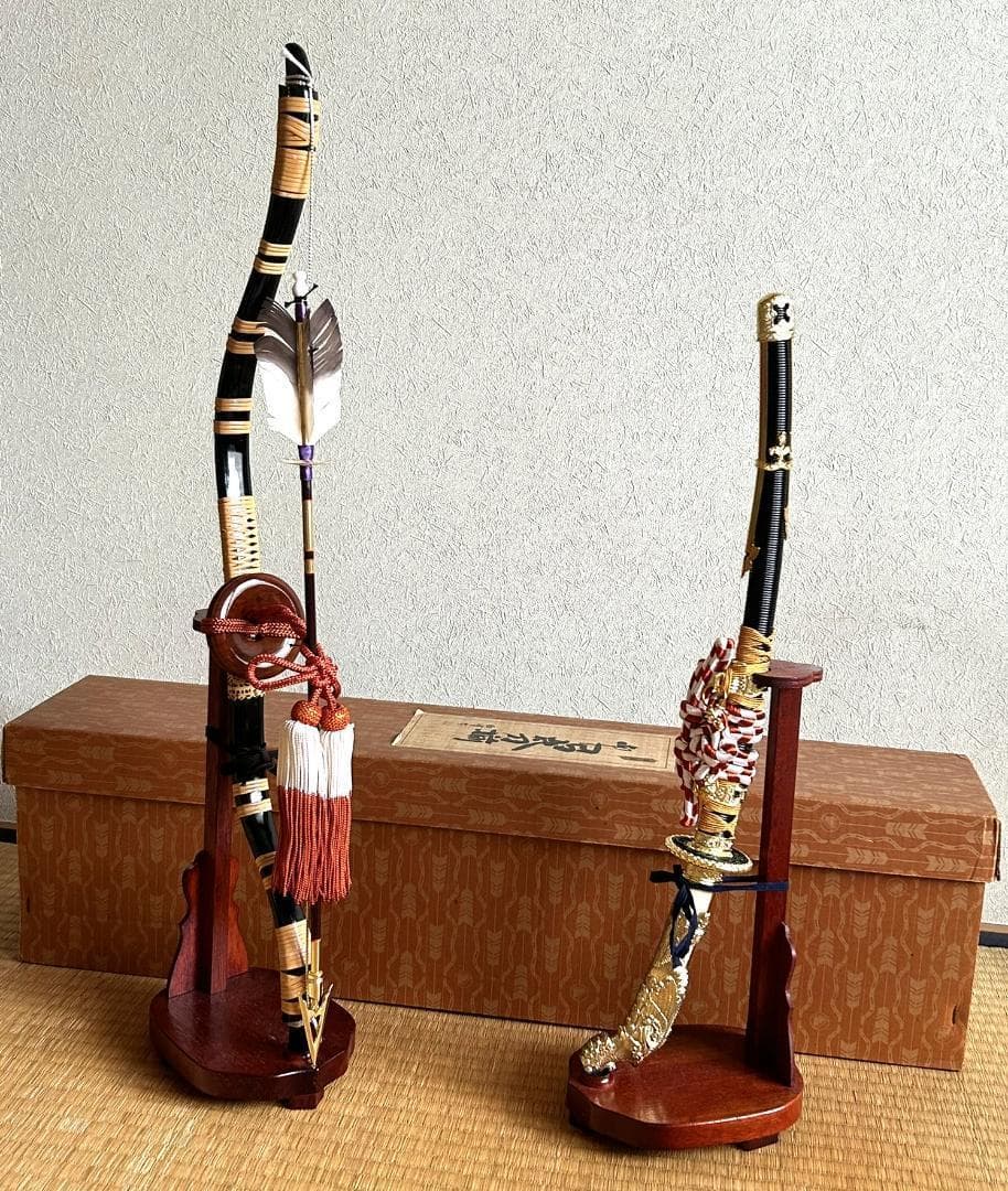 鈴木利光　大鎧飾　五月人形　鎧兜　正絹　金箔　台座付き　久月　伝統工芸品