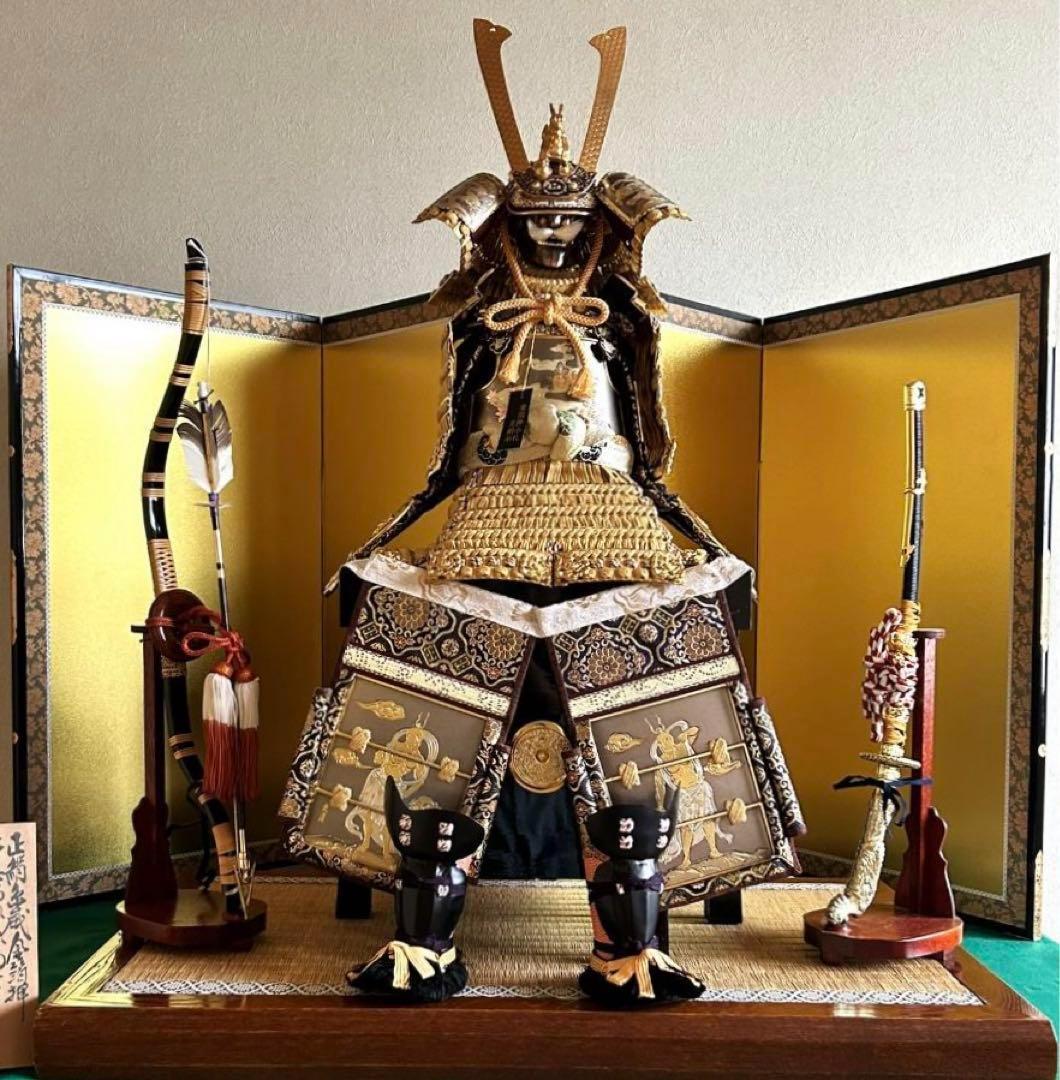 鈴木利光　大鎧飾　五月人形　鎧兜　正絹　金箔　台座付き　久月　伝統工芸品