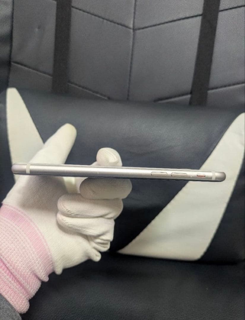 画面新品　iPhoneSE 第3世代 64gb SIMフリー 白