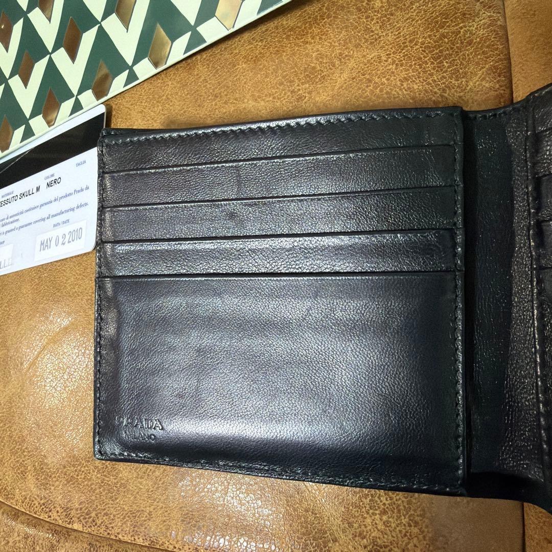 PRADA プラダ　スカル　二つ折り財布　ブラック　美品