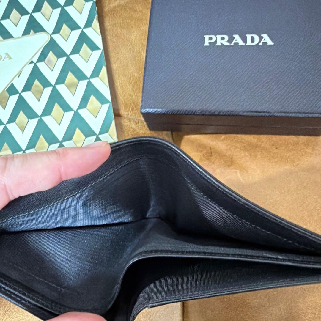 PRADA プラダ　スカル　二つ折り財布　ブラック　美品