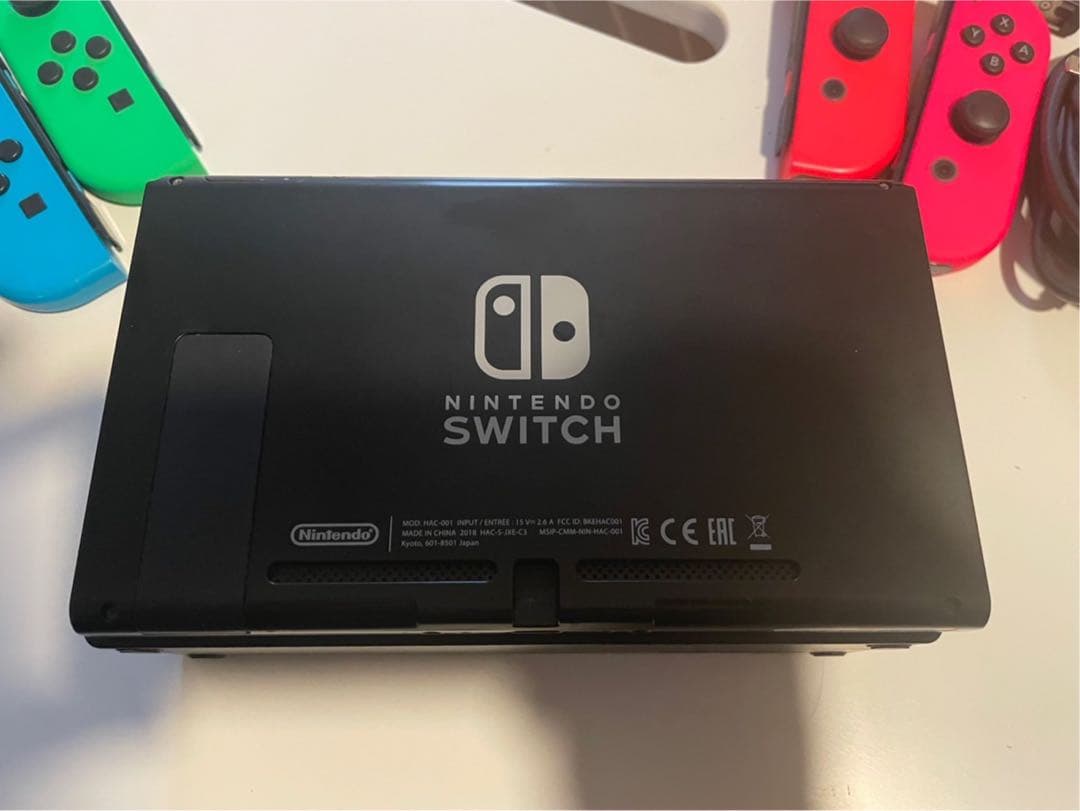Nintendo Switch 本体 + Joy-Con 4個＋ソフト