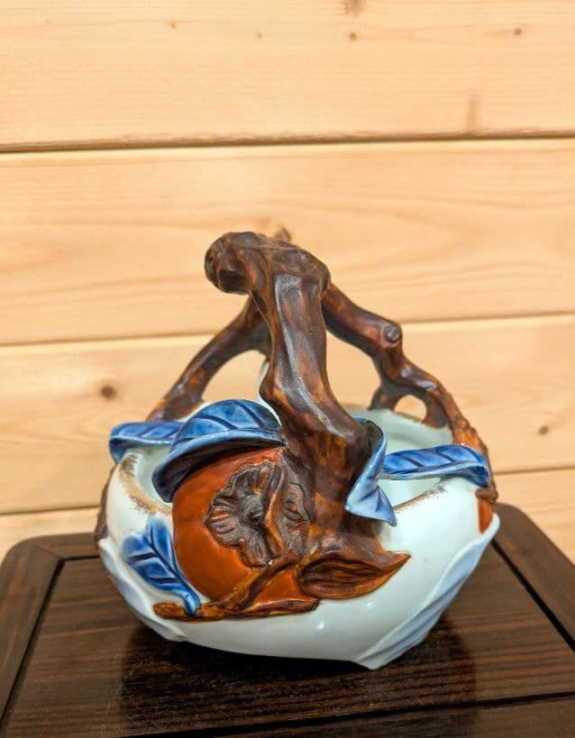 高*橋様 十二代酒井田柿右衛門　染錦　柿彫　灰皿　　 渦福印　 柿