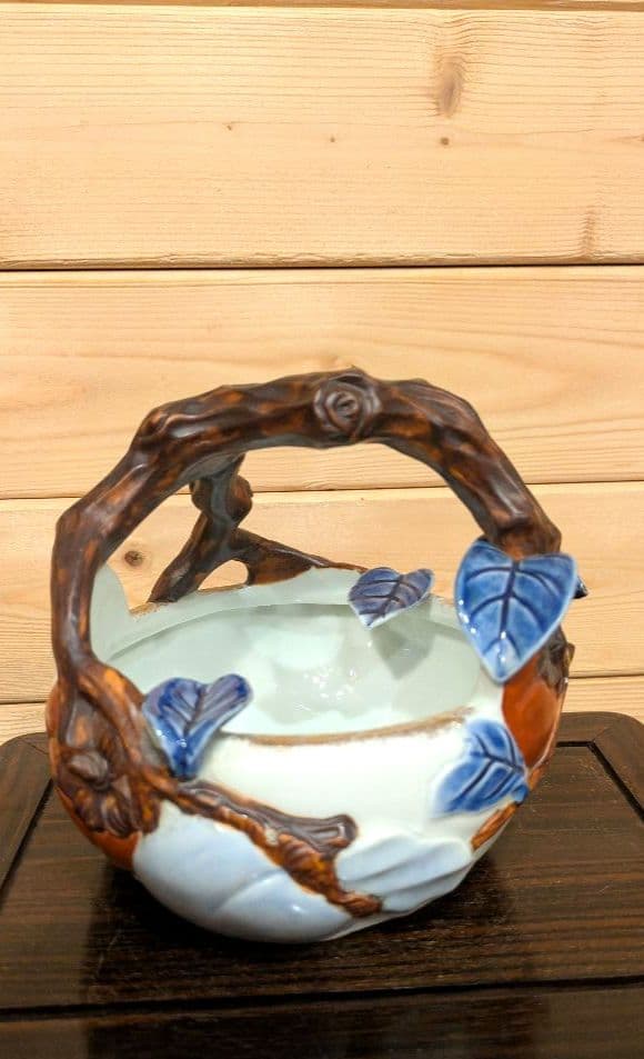 高*橋様 十二代酒井田柿右衛門　染錦　柿彫　灰皿　　 渦福印　 柿