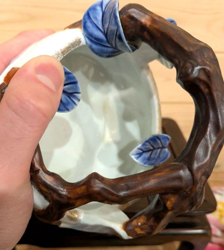 高*橋様 十二代酒井田柿右衛門　染錦　柿彫　灰皿　　 渦福印　 柿