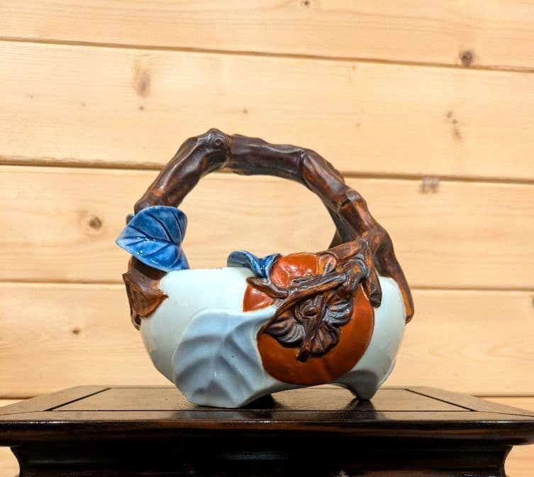 高*橋様 十二代酒井田柿右衛門　染錦　柿彫　灰皿　　 渦福印　 柿