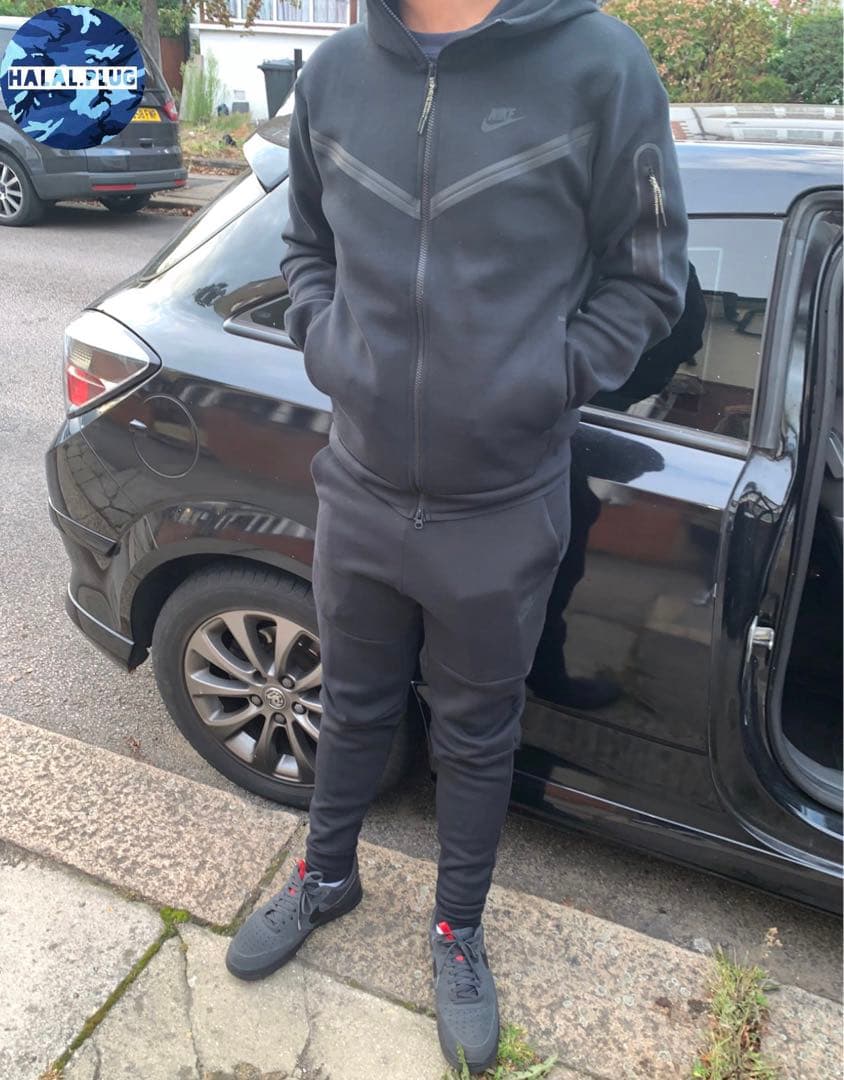 NIKE TECH FLEECE テックフリース　セットアップ 上下 UK