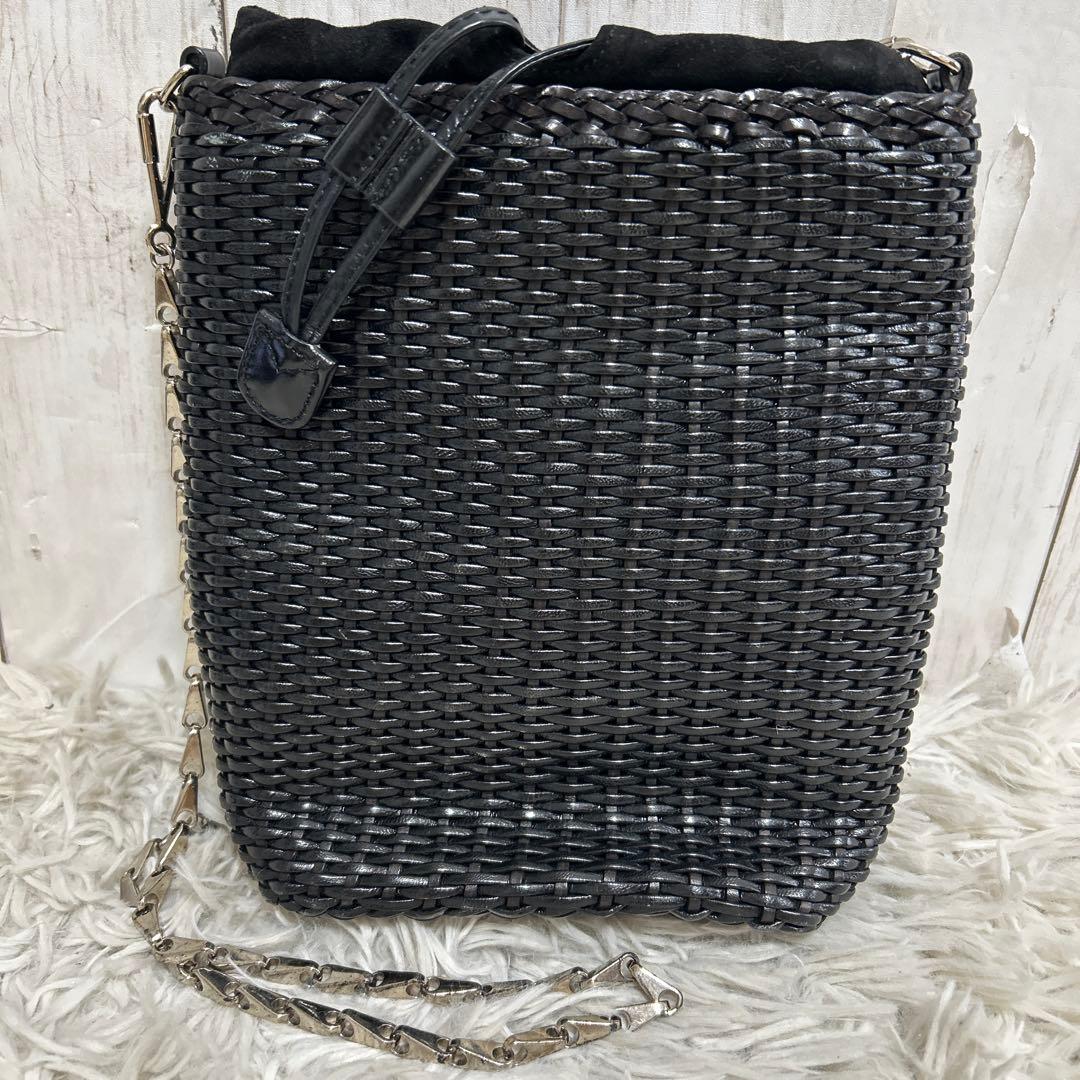 GUCCI チェーン　ショルダーバッグ　カゴバッグ　ブラック　カゴ