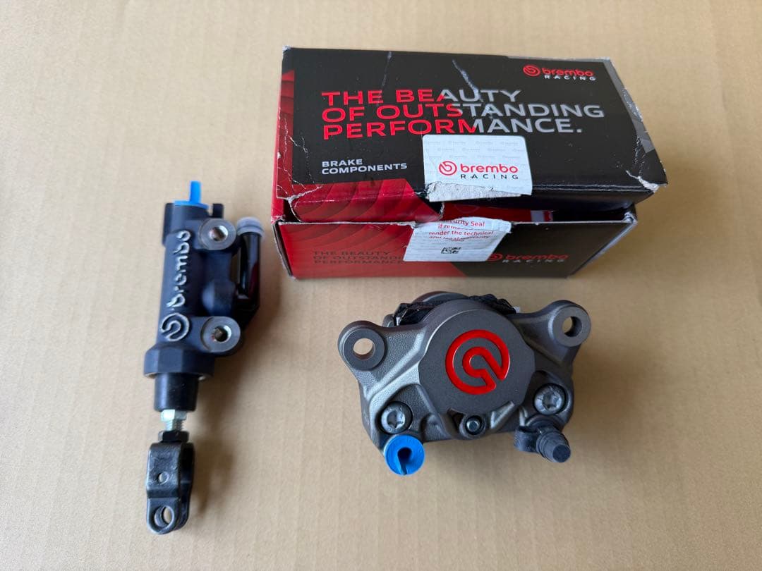 Ｚ900RS用　SWAGE LINE ブレーキキャリパーセット