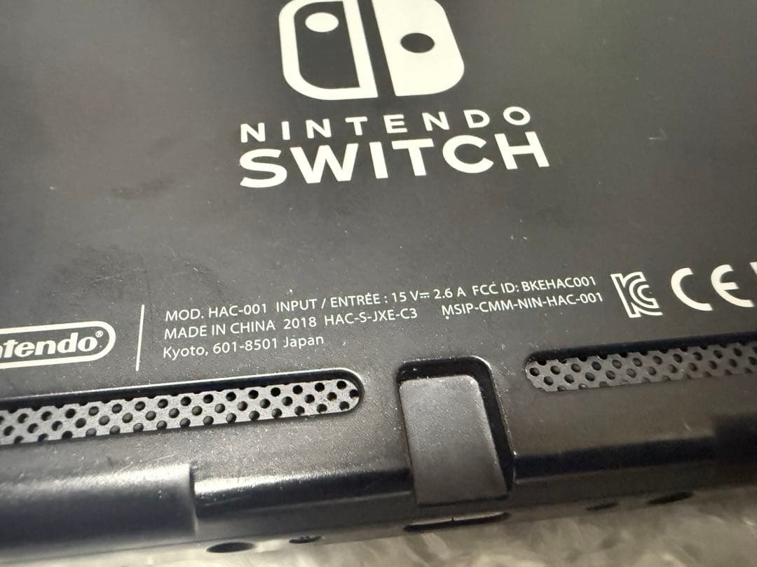 【タバコ臭い】Nintendo Switch 本体 HAC-001 ブラック