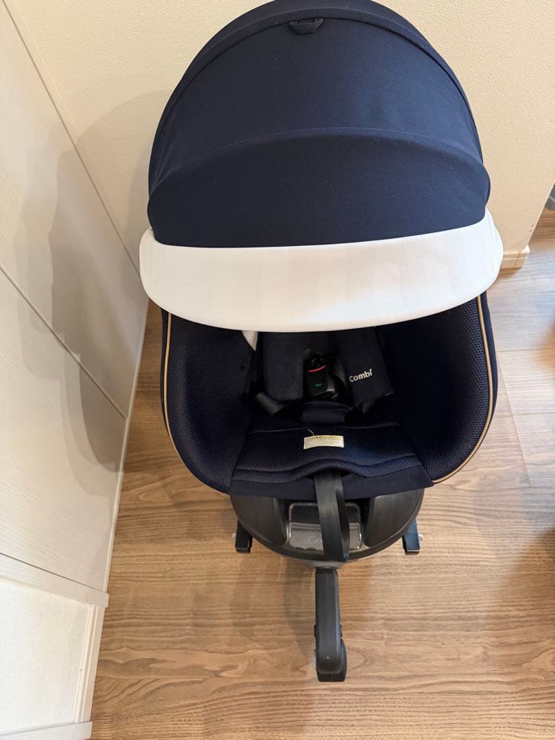 Combi クルムーヴ スマート ISOFIXチャイルドシート