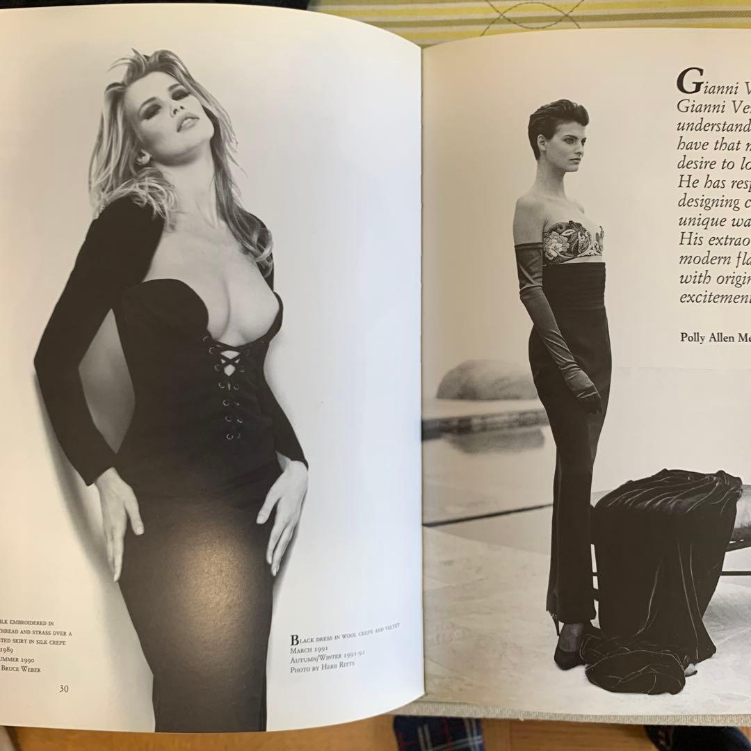 ヴェルサーチ　スタイル　本　スーパーモデル