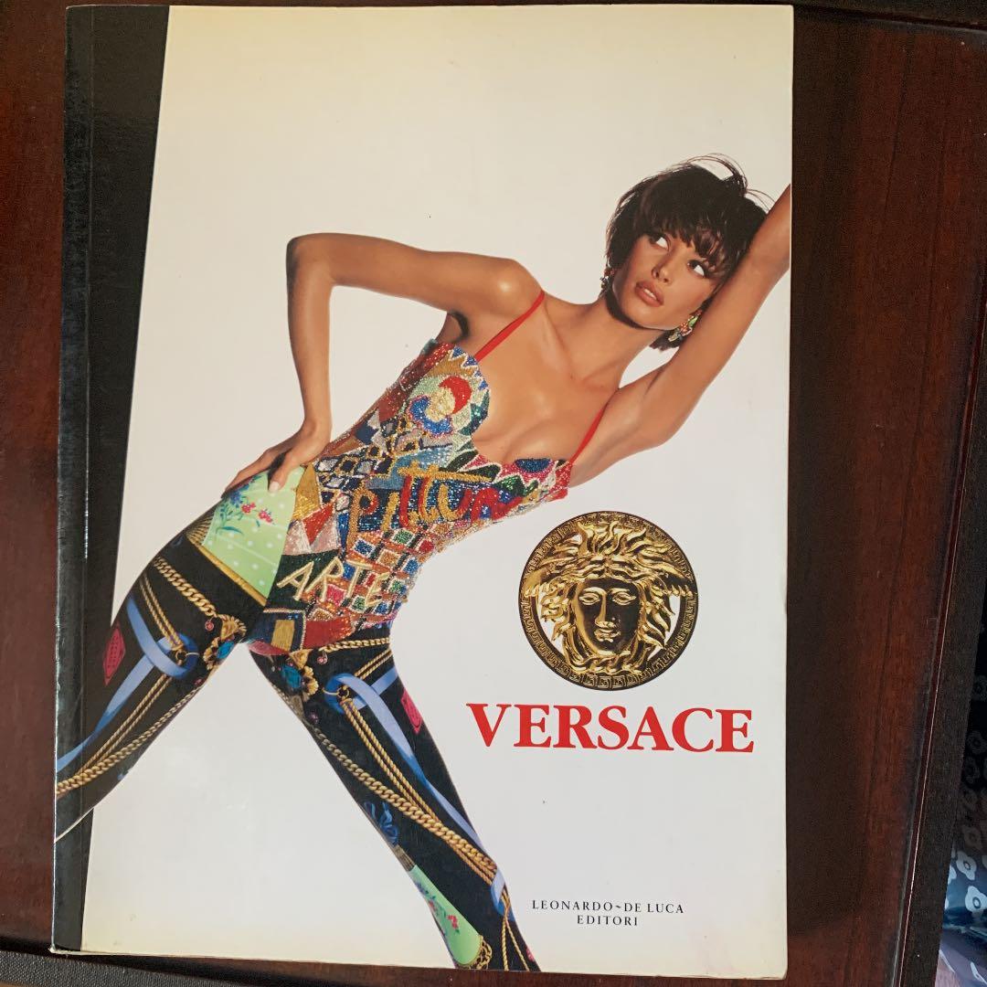 ヴェルサーチ　スタイル　本　スーパーモデル