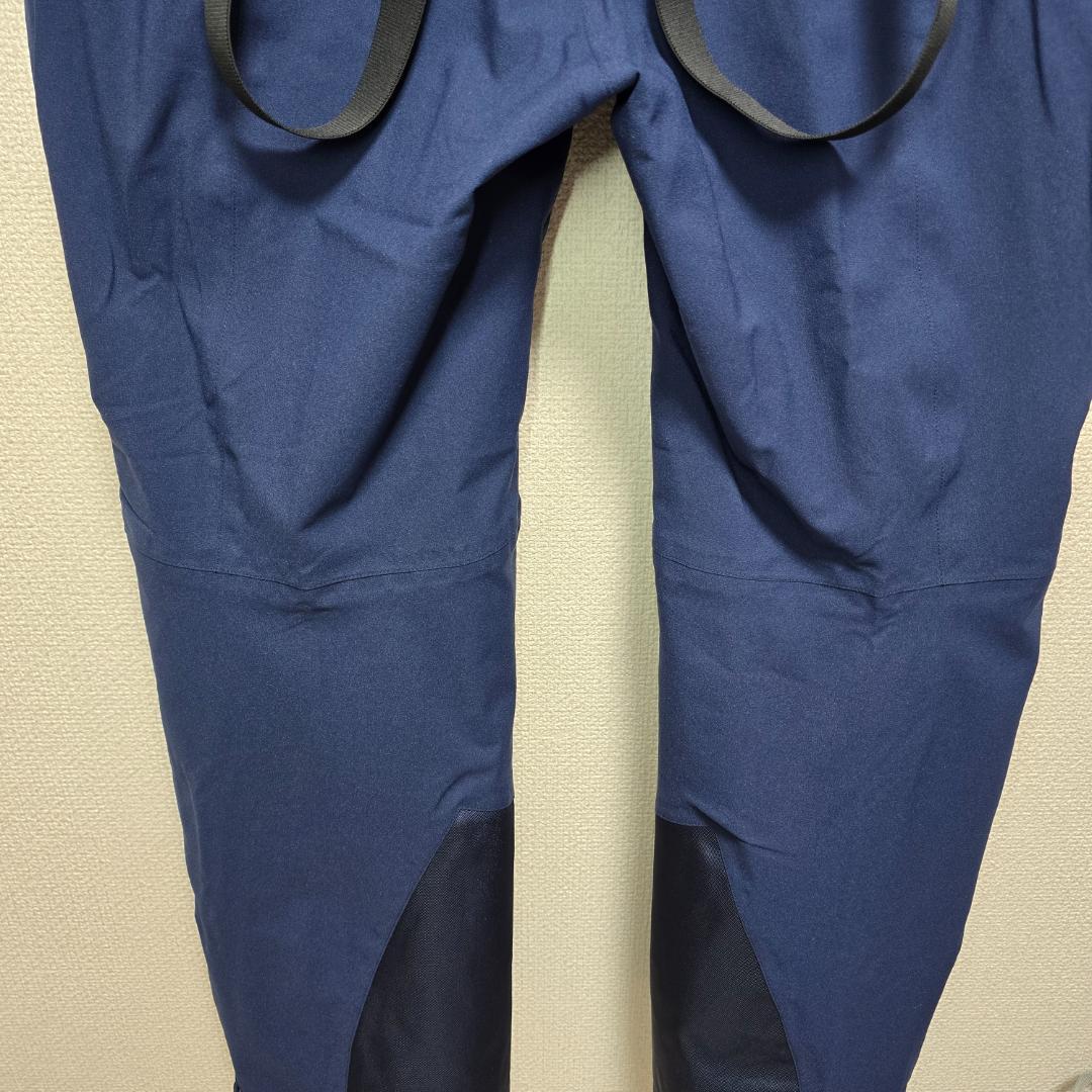 #モンベル　新品未使用1月購入　ドライテックインシュレーテッドビブ 　XL-S