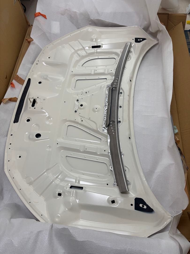 ホンダシビックタイプR FK8用純正ボンネット　未使用品