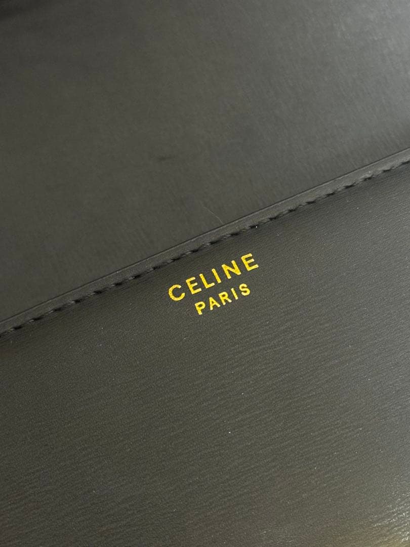 CELINEロゴブラックショルダーバッグ