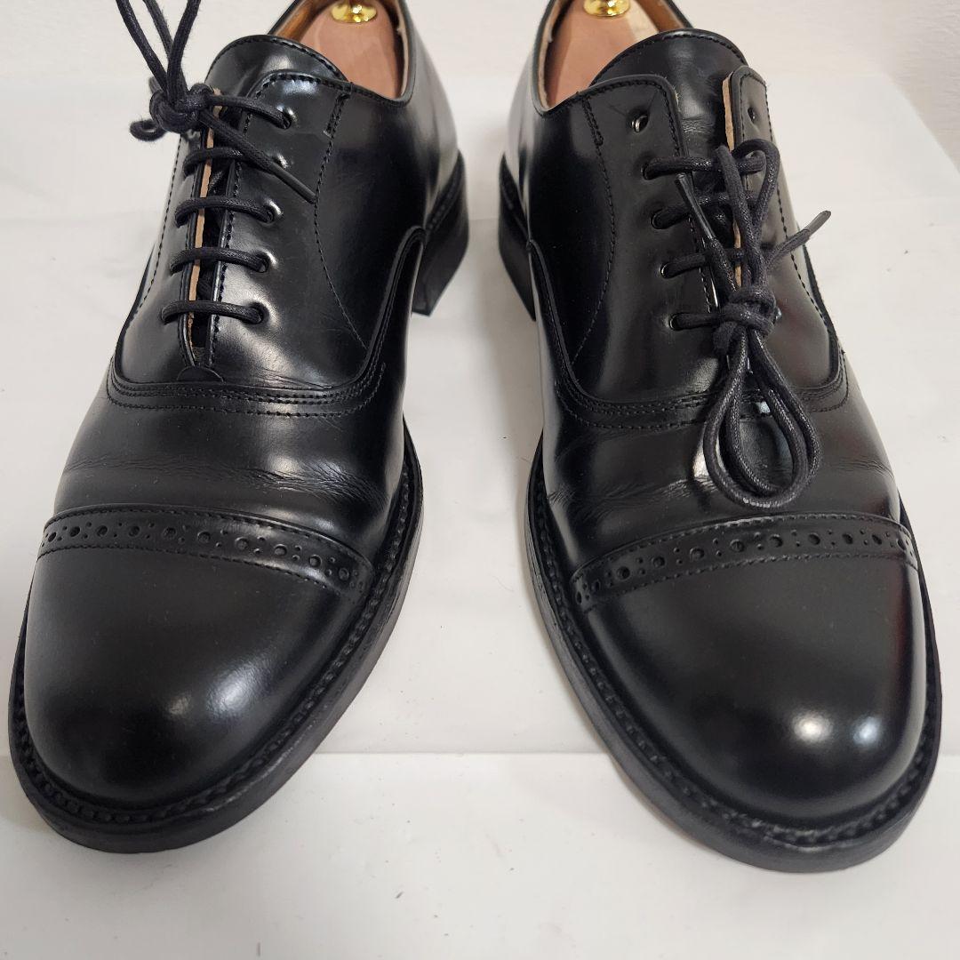 【リーガル】美品ストレートチップ　パンチドキャップトゥビジネスシューズ黒25EE