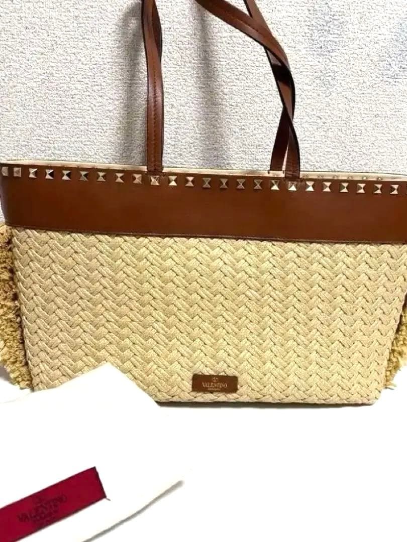 最終売切り価格　美品　ヴァレンティノガラヴァーニ　ロックスタッズ　かごバッグ