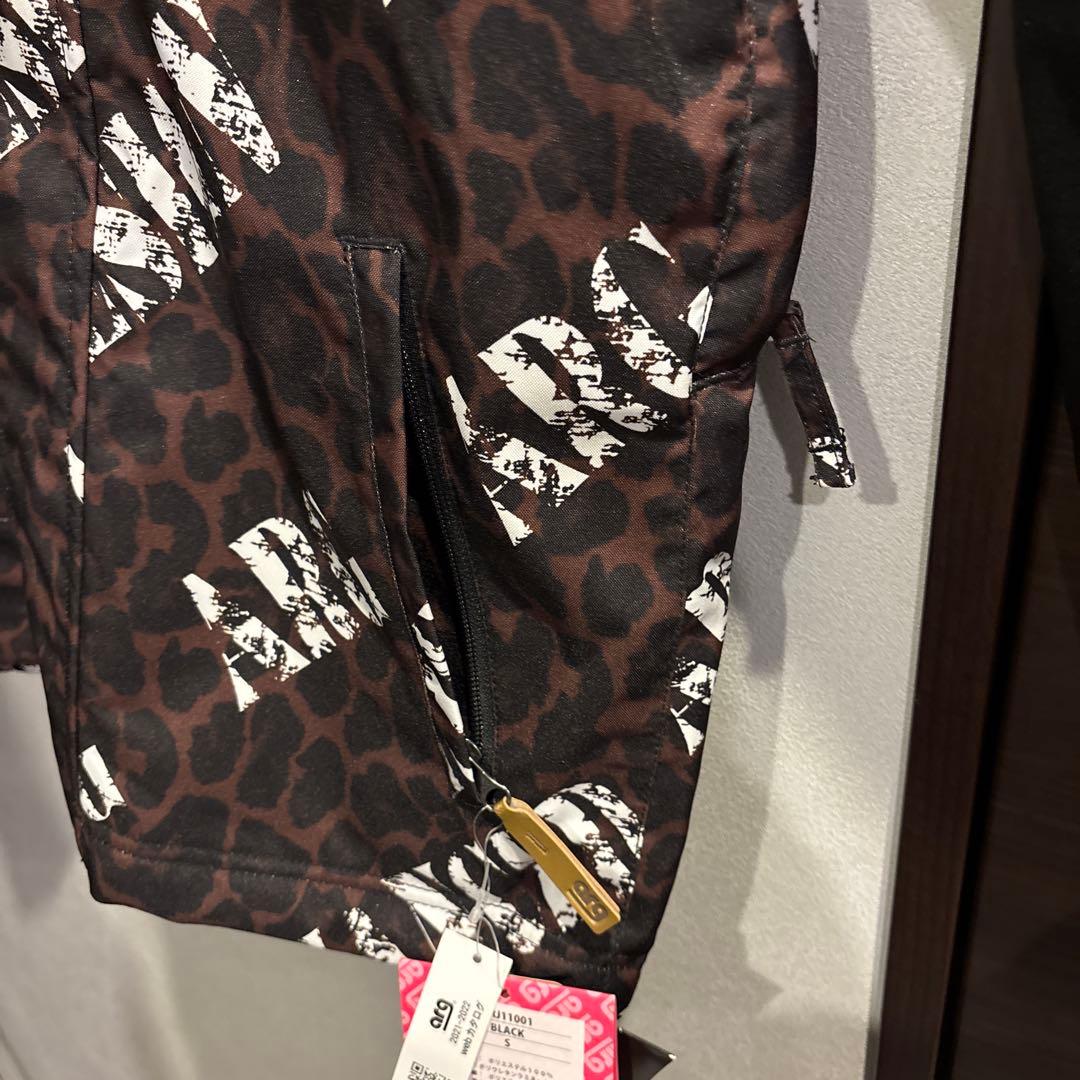新品　arg スノーウェア　Sサイズ　上着のみ