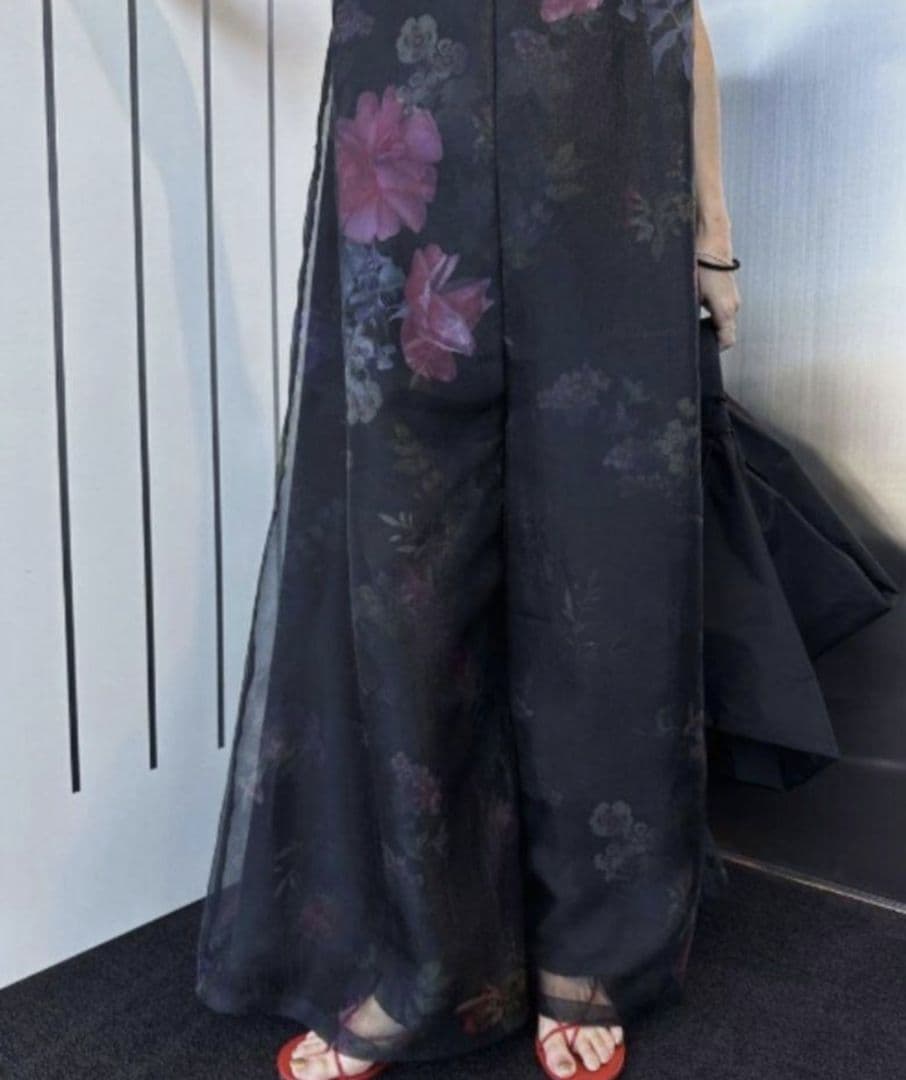 Ameri　BILLIE OVERLAP ROMPERS