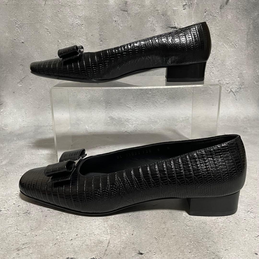 サルヴァトーレフェラガモ　Ferragamo（6） パンプス　ヴァラ　型押し　黒