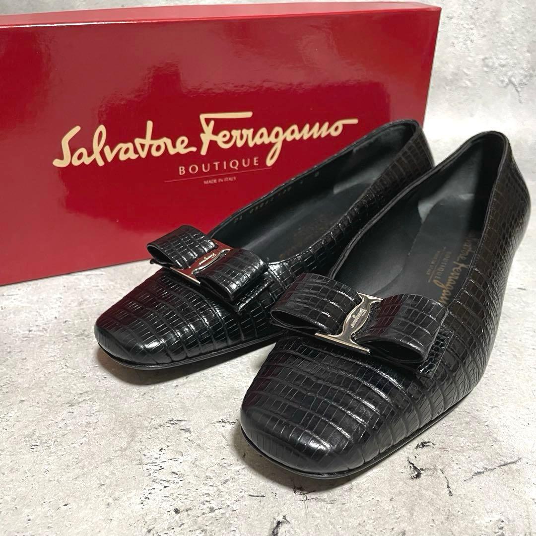 サルヴァトーレフェラガモ　Ferragamo（6） パンプス　ヴァラ　型押し　黒