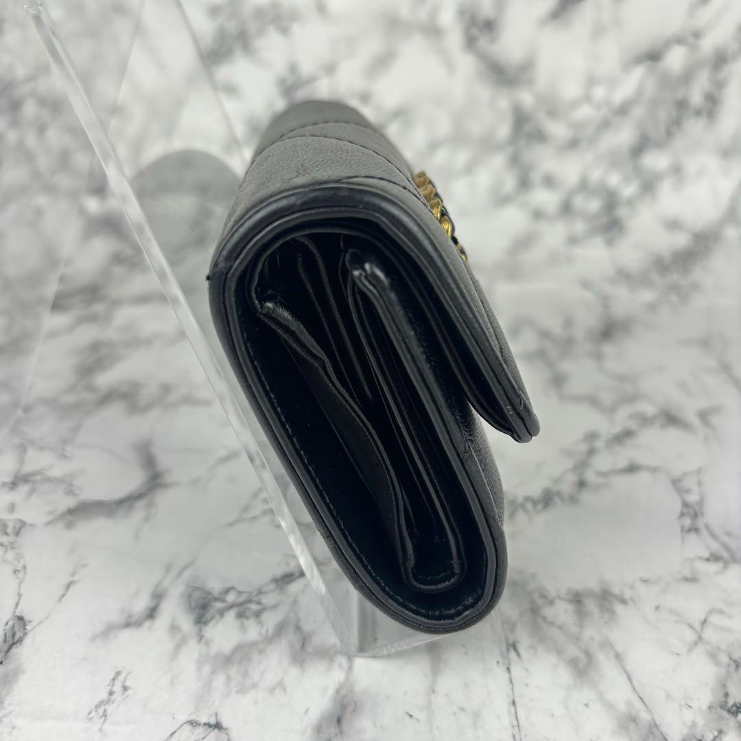 68 CHANEL 三つ折り財布　シャネル19 ディズヌフ