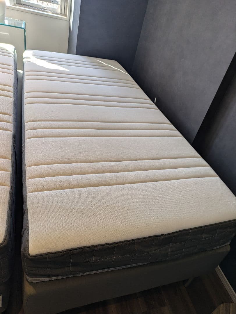 イケア　IKEA ハリウッドスタイルベッド　キングベッド　シングルベッド