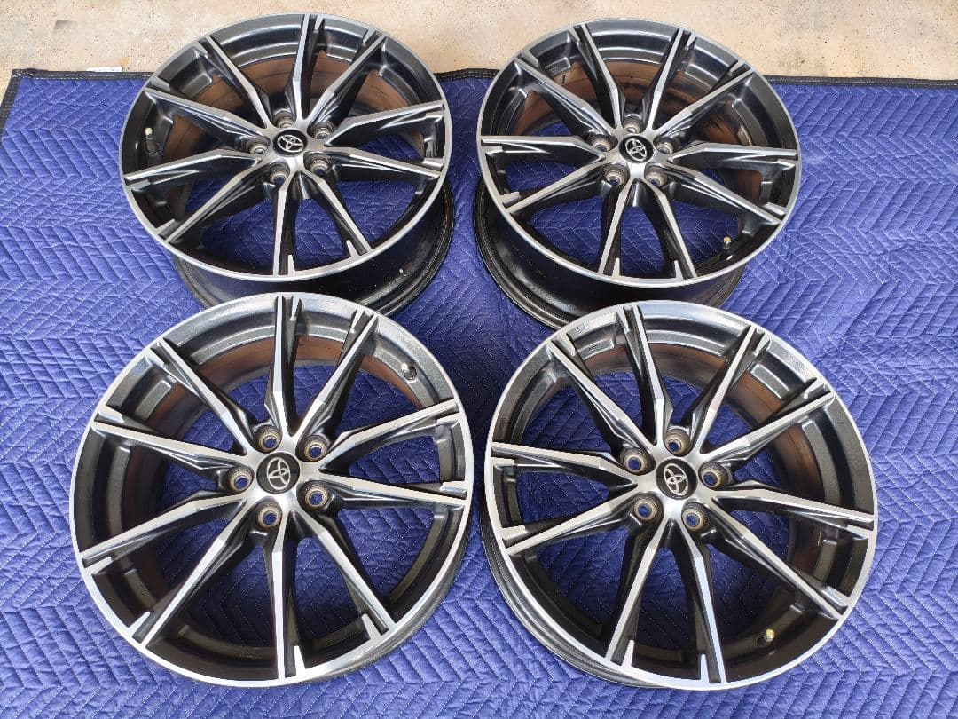 eizi.f311　トヨタ　８６　後期　純正ホイール　4本中の２