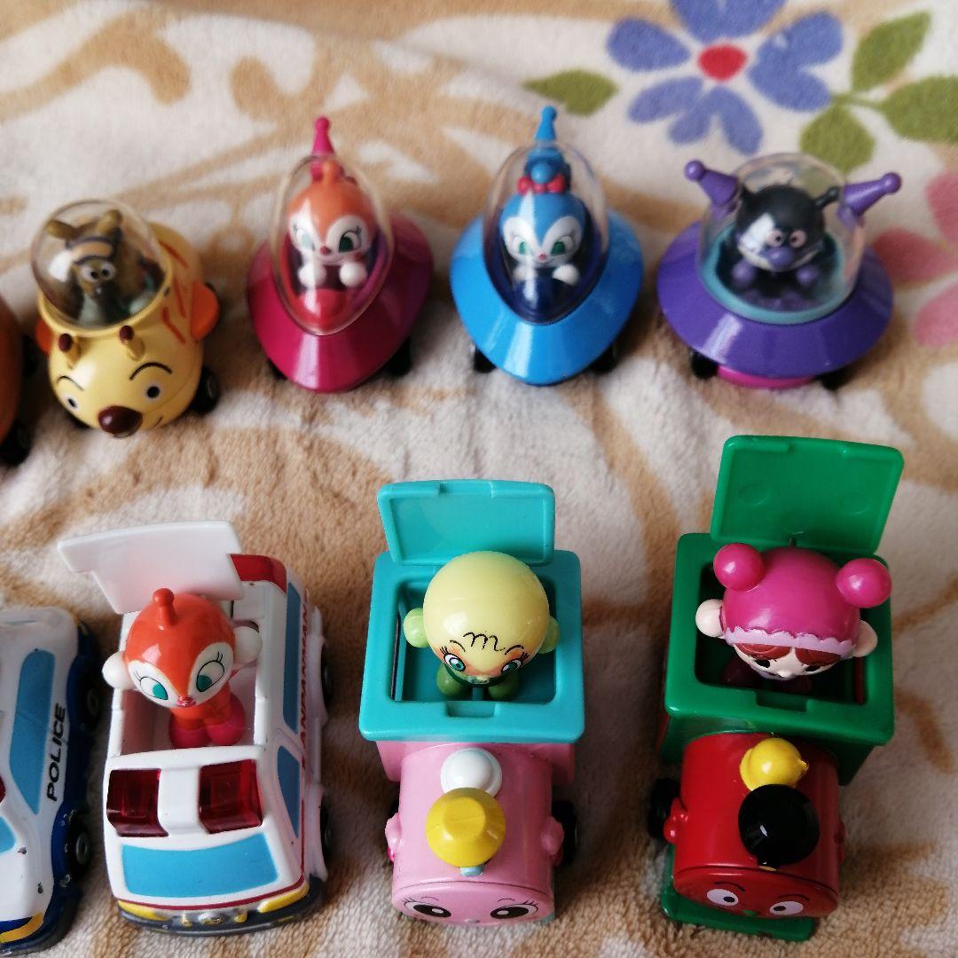 【美品】アンパンマン gogoミニカー ♡ はたらくくるま UFO他 16台 ♡