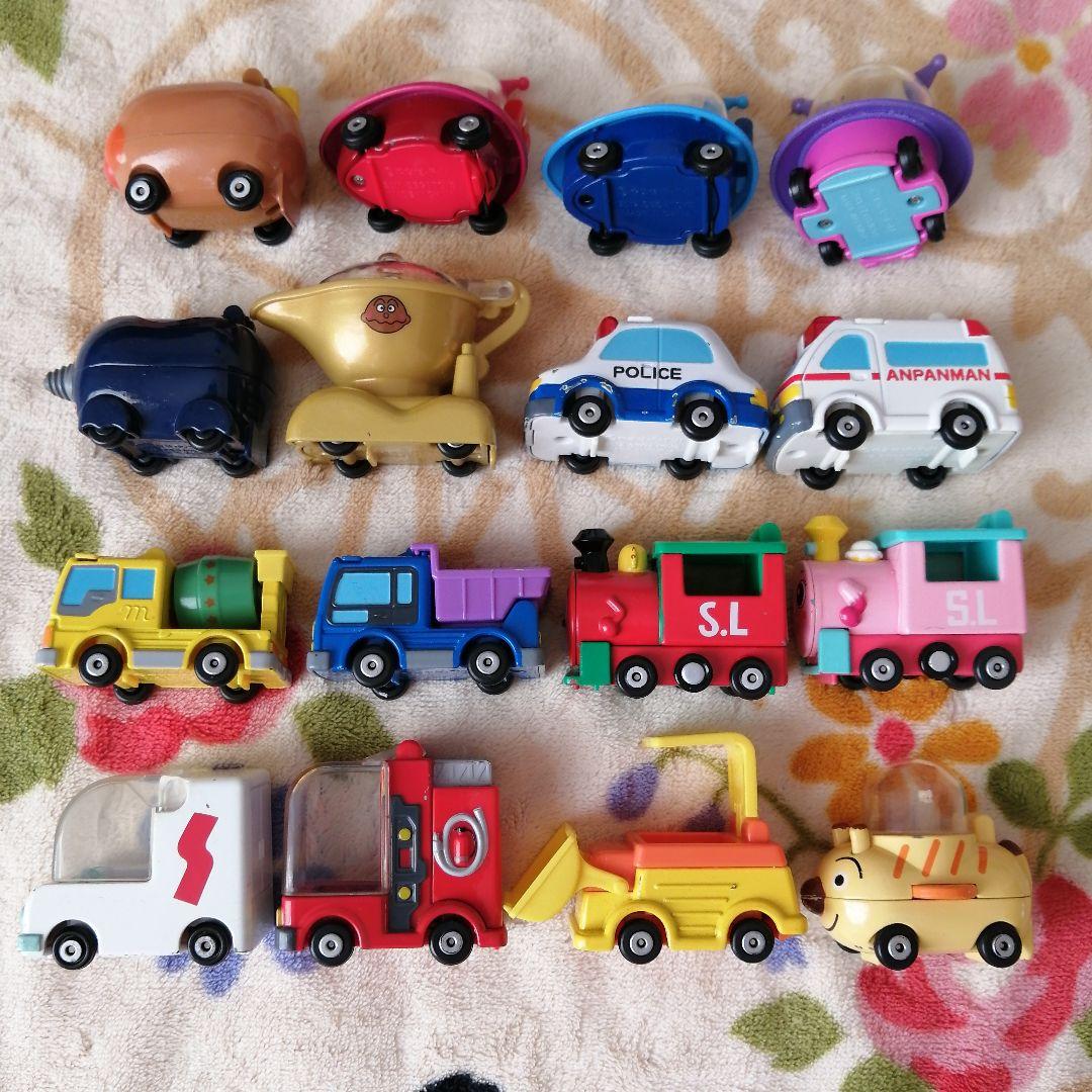 【美品】アンパンマン gogoミニカー ♡ はたらくくるま UFO他 16台 ♡