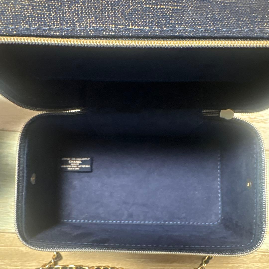 CHANEL バニティ ポーチ チェーン付き ノベルティ