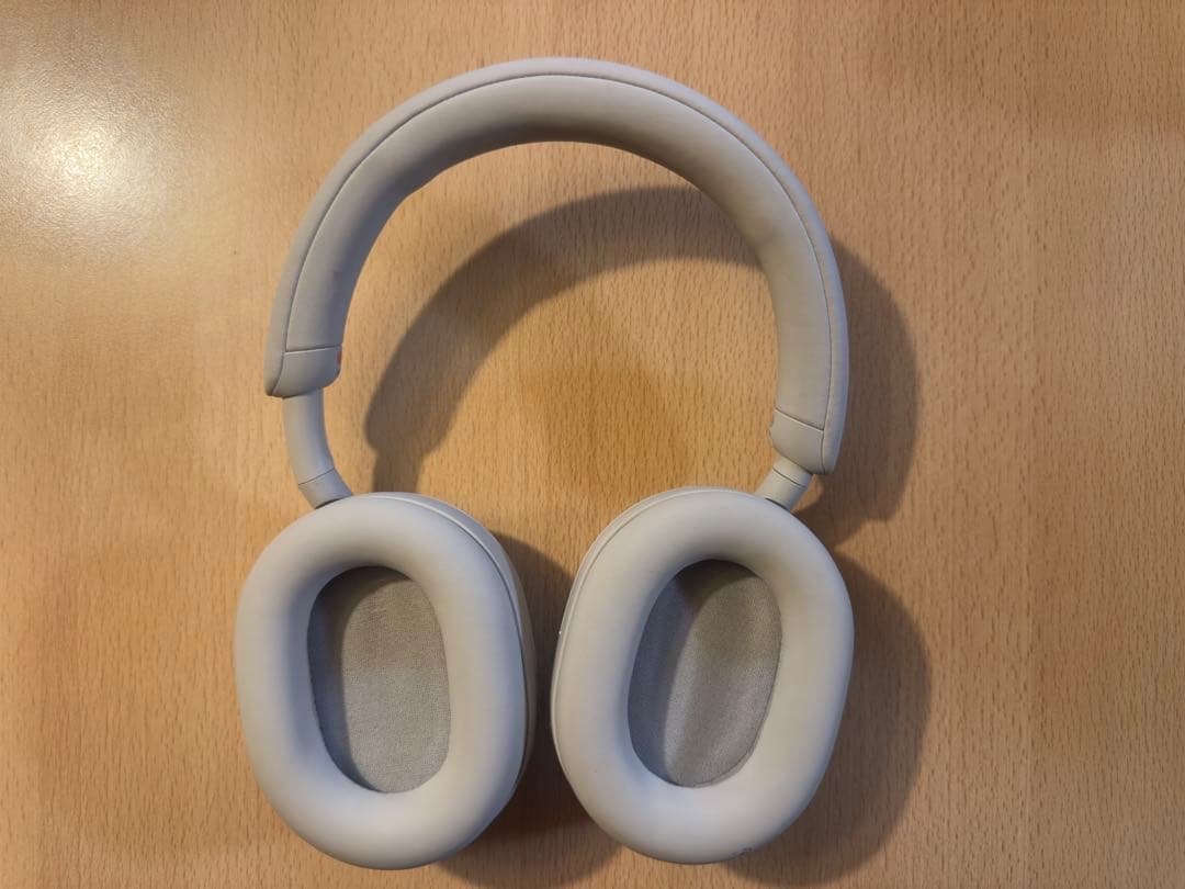 SONY WH-1000M5ホワイト ワイヤレスヘッドホン