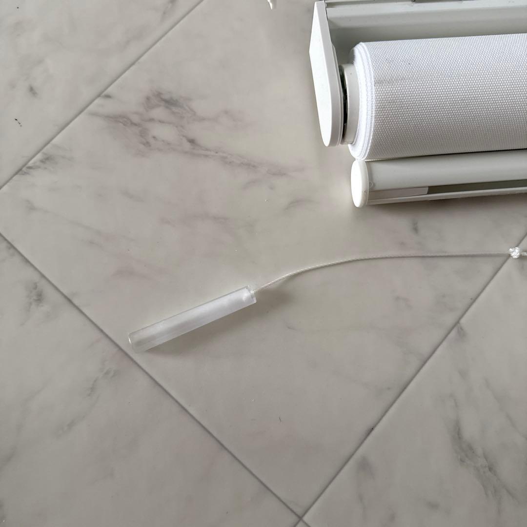 ロールスクリーン　防炎　プルコード色　バー付き