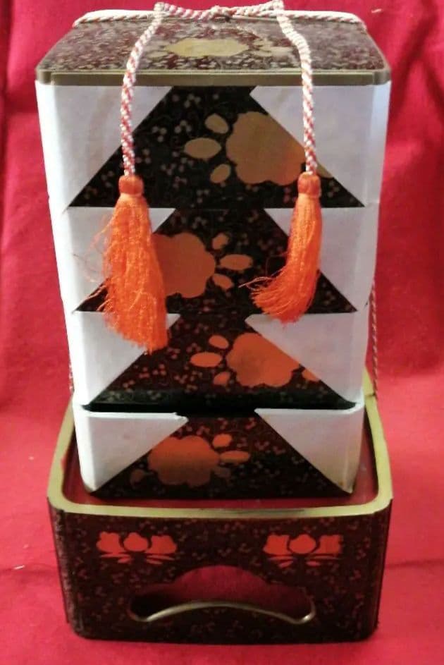 40号特選蒔絵つき雛道具箱と掛盤膳揃いセット