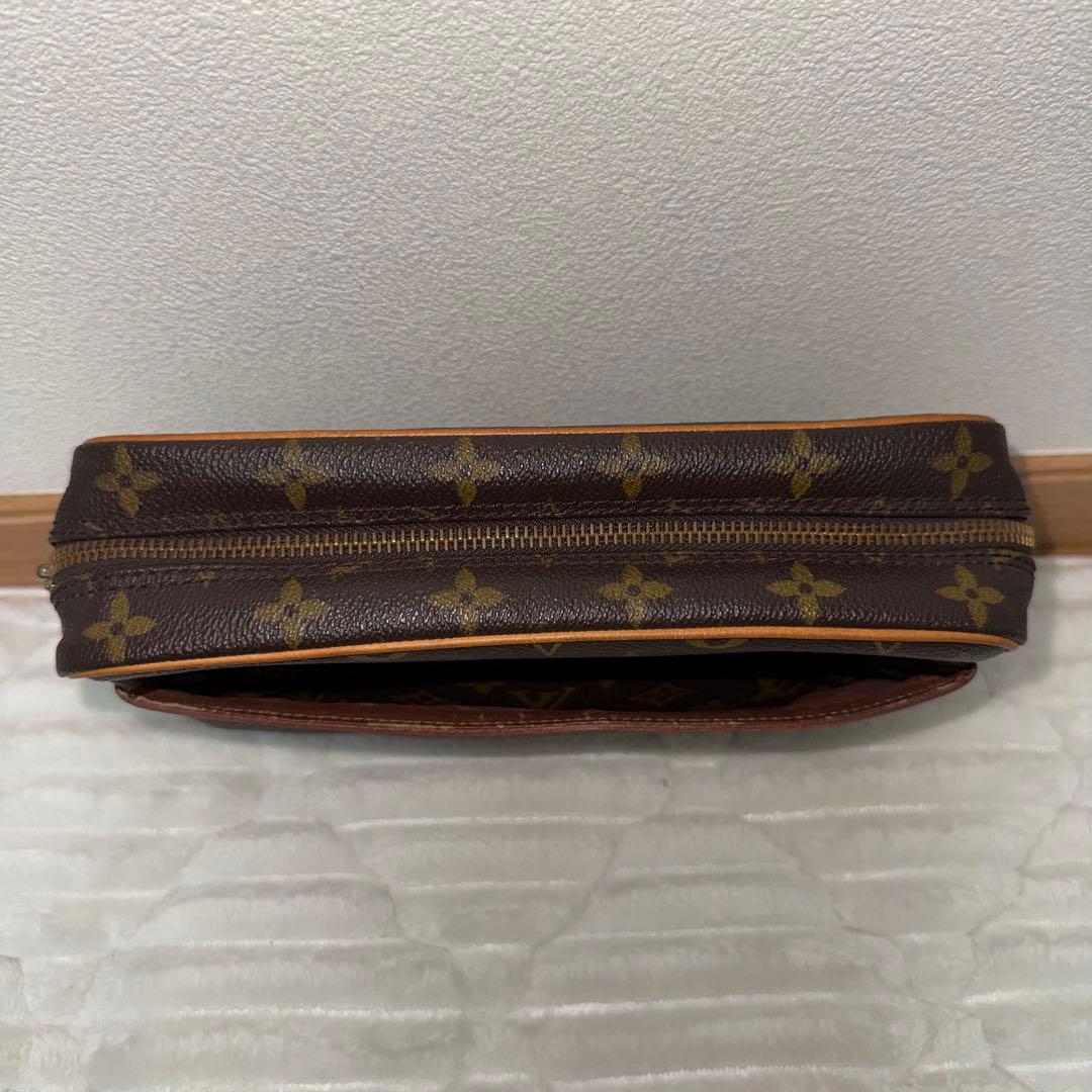 【良品】ルイヴィトン louis vuittonモノグラム クラッチバッグ