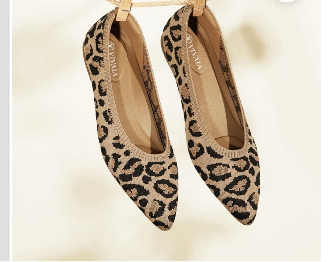 Hammy♡　VIVAIA ポインテッドトゥ フラットシューズ