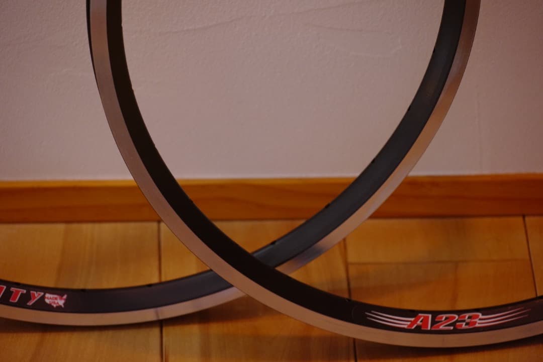 VELOCITY A23リム 2本セット (451 32H)