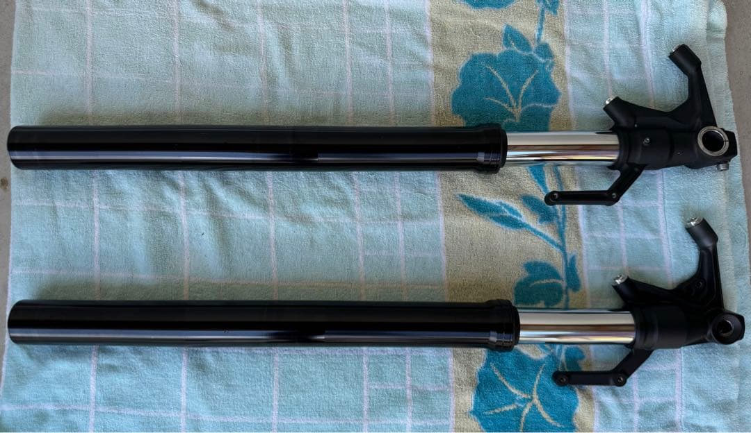 【値下げしました】Z900RS 純正フロントフォーク