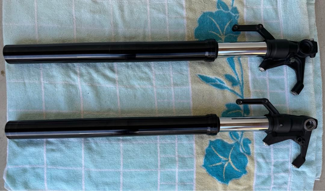 【値下げしました】Z900RS 純正フロントフォーク