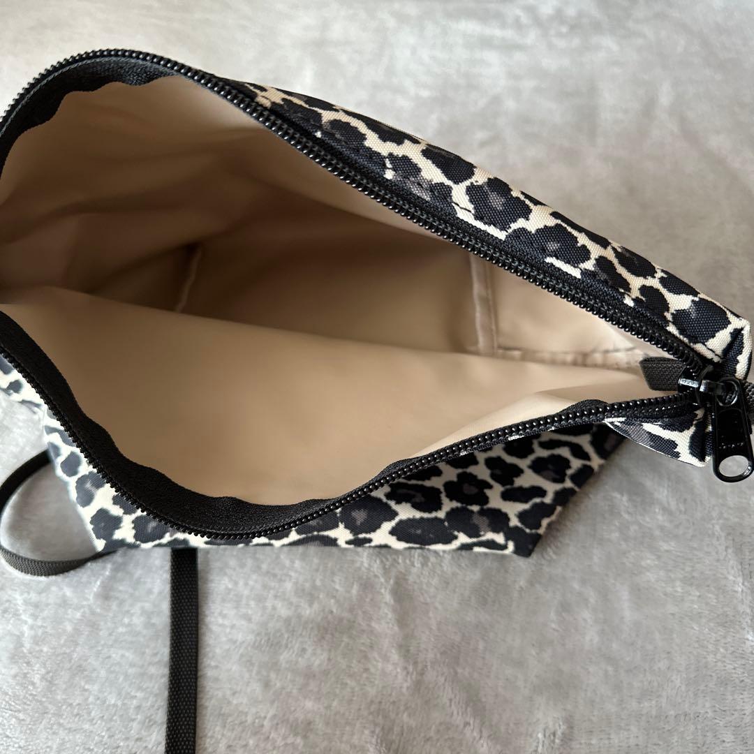 ヒョウ柄ショルダーバッグ