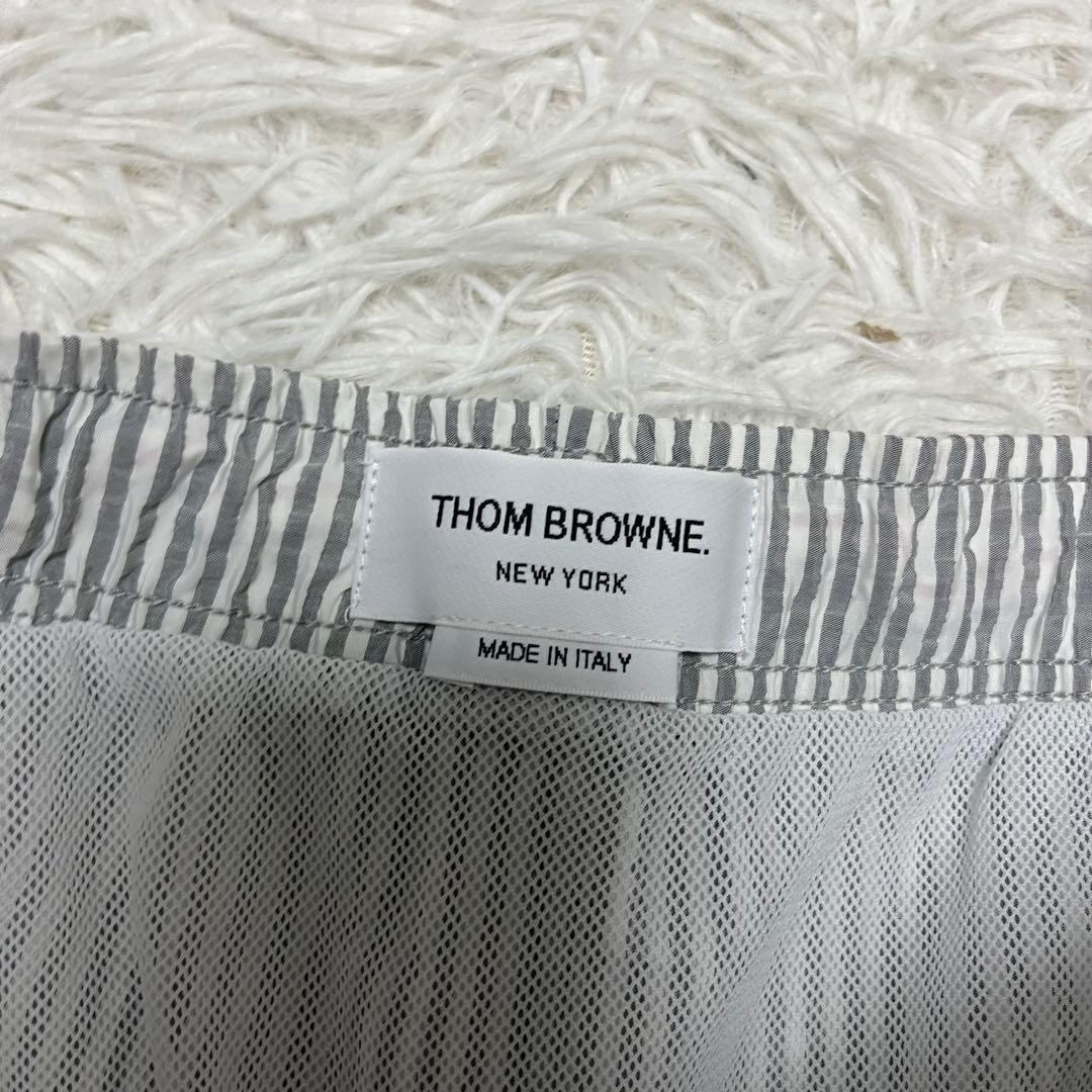 現行モデル トムブラウン Thom Browne ハーフパンツ ストライプ 水着