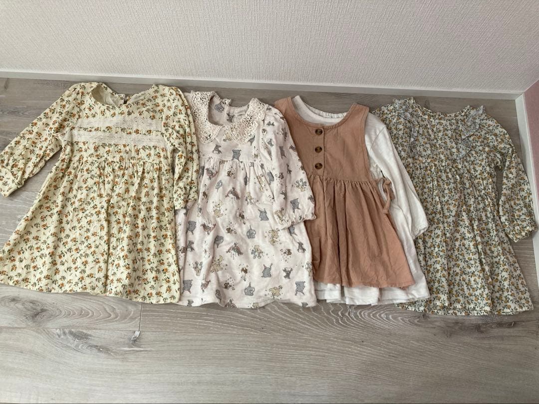 子ども服　女の子　まとめ売り　32点　90センチ